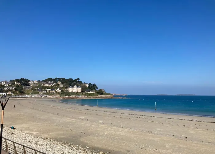 Les Hortensias A 50 M De La Plage De Trestraou
