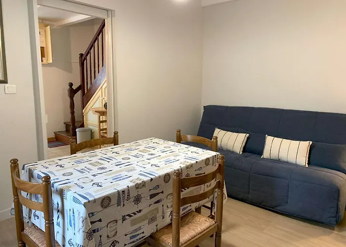 Maison A Perros-Guirec Avec Wifi, Proche Centre-Ville Et Plage, Cour Fermee, Parking Prive