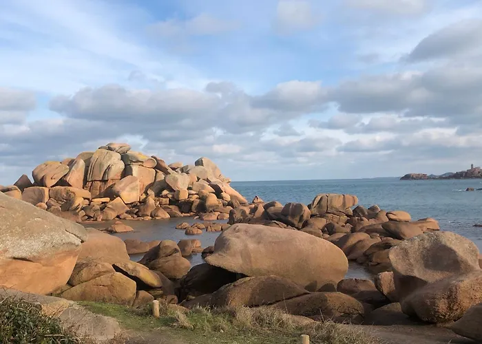 Maison De Caractere Cote De Granit Rose